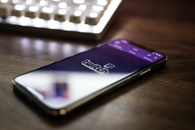 List of 6 Best Sites from where you can buy Twitch Stream Chatters